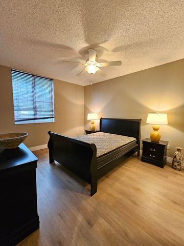 780 S Sapodilla Avenue 105, West Palm Beach, FL 33401