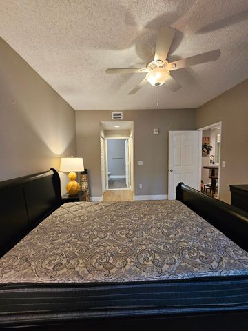 780 S Sapodilla Avenue 105, West Palm Beach, FL 33401