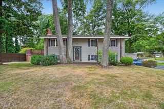 18 Karista Spring Drive, Saratoga Springs, NY 12866