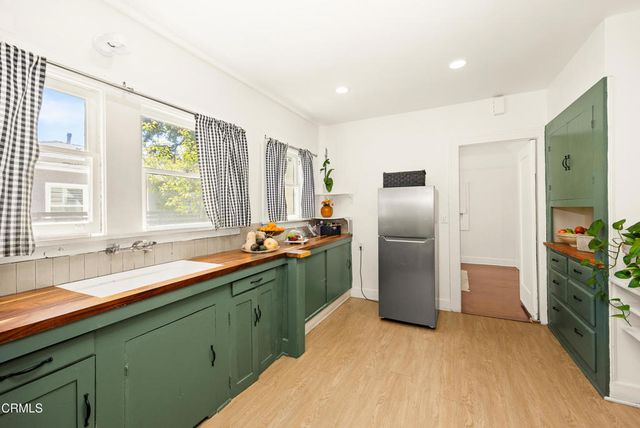 2122 Navarro Avenue, Altadena, CA 91001