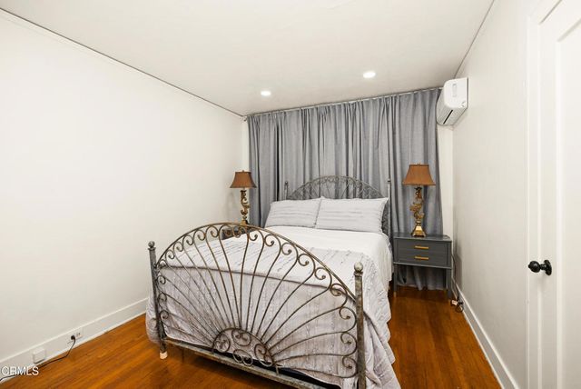 2122 Navarro Avenue, Altadena, CA 91001