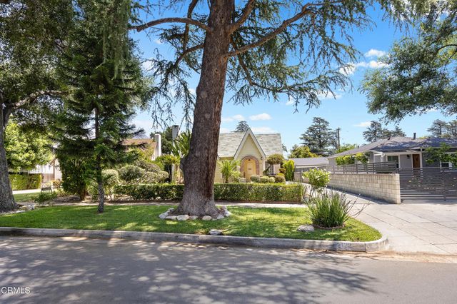 2122 Navarro Avenue, Altadena, CA 91001