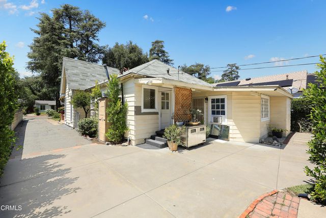 2122 Navarro Avenue, Altadena, CA 91001