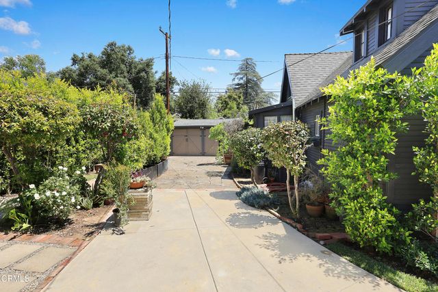 2122 Navarro Avenue, Altadena, CA 91001