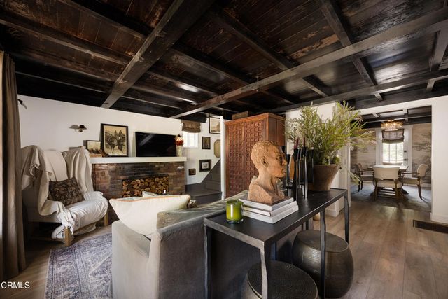 2122 Navarro Avenue, Altadena, CA 91001