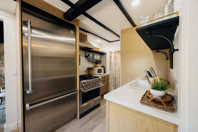 2122 Navarro Avenue, Altadena, CA 91001