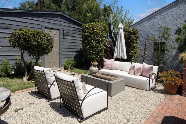 2122 Navarro Avenue, Altadena, CA 91001
