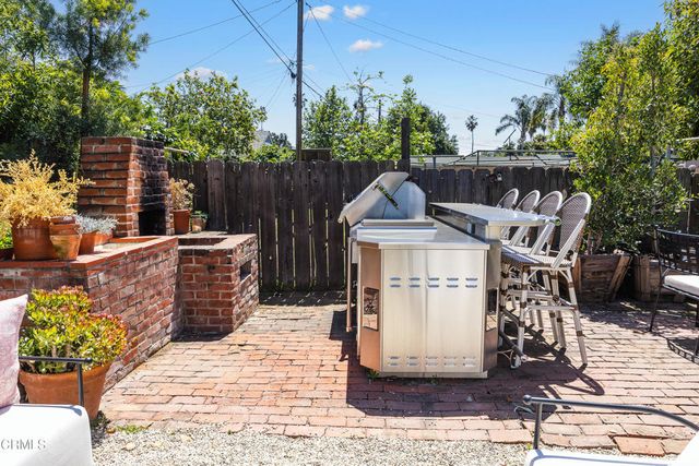 2122 Navarro Avenue, Altadena, CA 91001