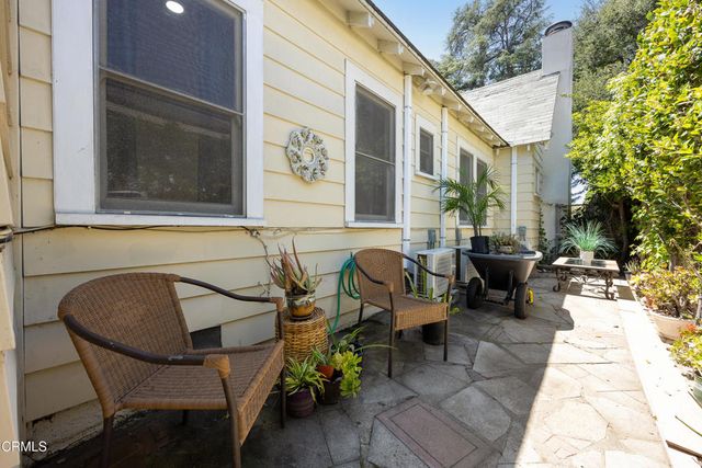 2122 Navarro Avenue, Altadena, CA 91001