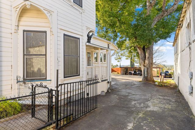 482 Main St, Newcastle, CA 95658