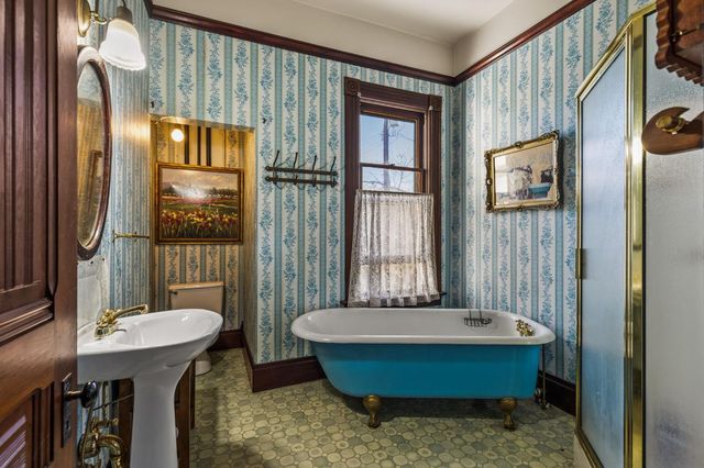 482 Main St, Newcastle, CA 95658