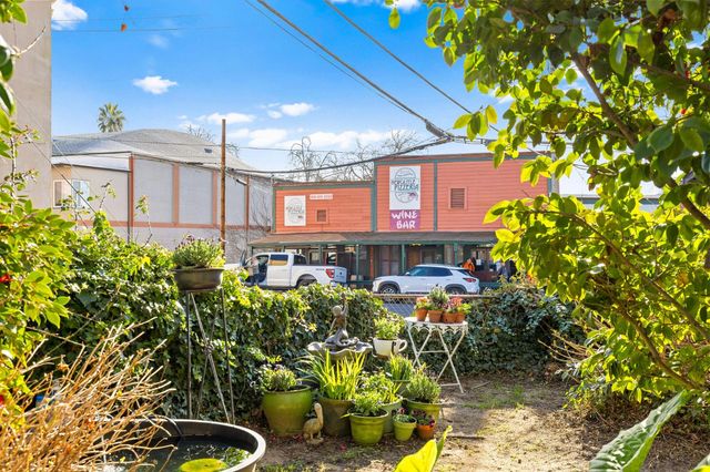 482 Main St, Newcastle, CA 95658