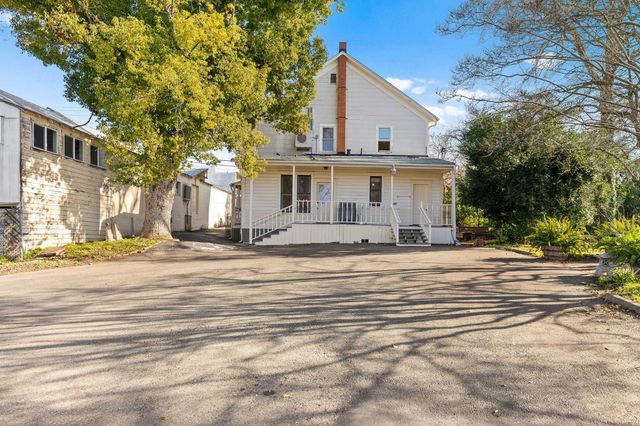 482 Main St, Newcastle, CA 95658