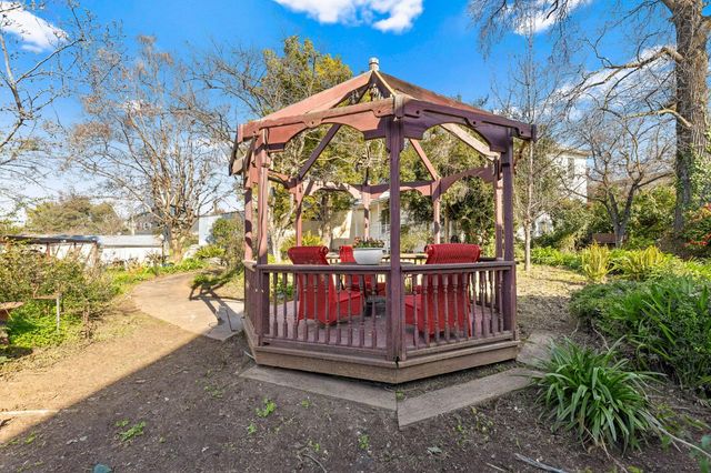 482 Main St, Newcastle, CA 95658