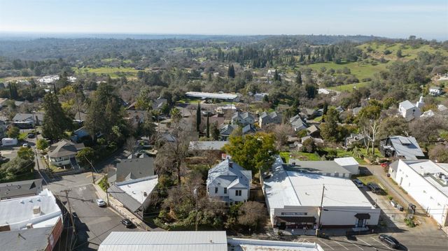 482 Main St, Newcastle, CA 95658