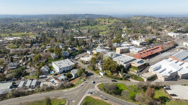 482 Main St, Newcastle, CA 95658