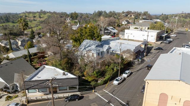 482 Main St, Newcastle, CA 95658