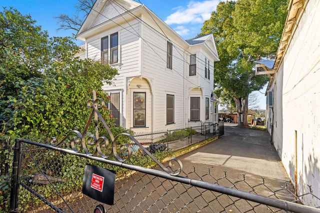 482 Main St, Newcastle, CA 95658