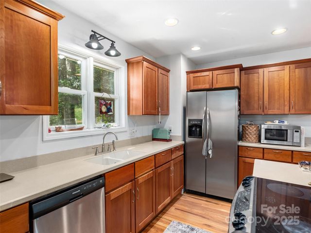 160 Turkey Hollow Court, Waynesville, NC 28785