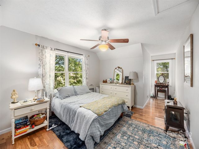 160 Turkey Hollow Court, Waynesville, NC 28785