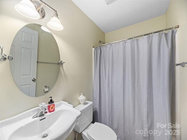 160 Turkey Hollow Court, Waynesville, NC 28785