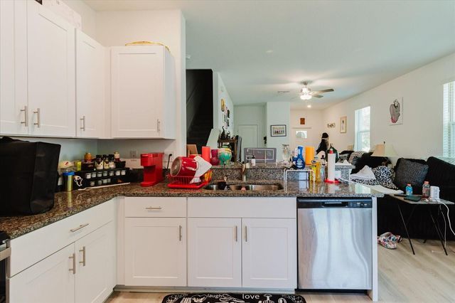 5226 FORUM BOULEVARD, Holiday, FL 34690
