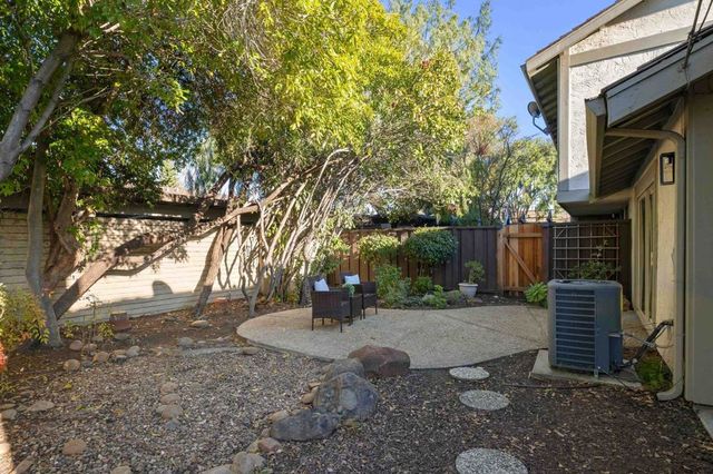 34376 Gadwall Cmn, Fremont, CA 94555