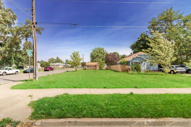 5826 N Madison St, Spokane, WA 99205