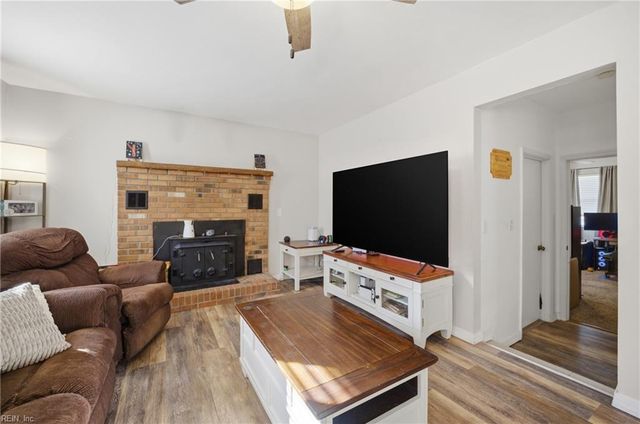 813 Carolyn DR, Chesapeake, VA 23320