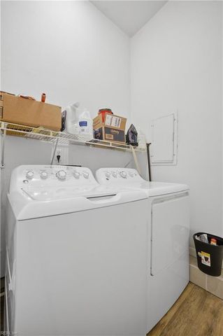 813 Carolyn DR, Chesapeake, VA 23320