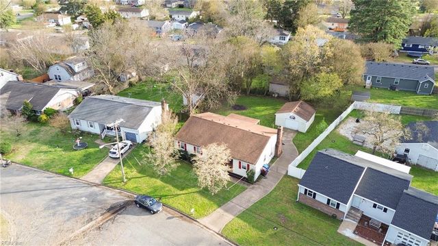 813 Carolyn DR, Chesapeake, VA 23320