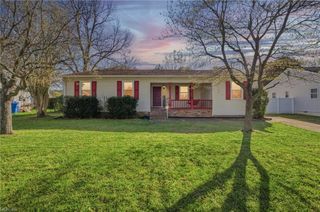 813 Carolyn DR, Chesapeake, VA 23320