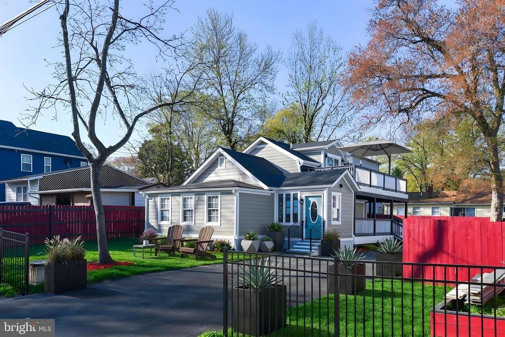 1532 MAYFIELD RD, Edgewater, MD 21037