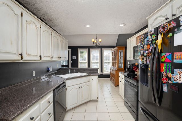 573 S Barnstable, Nixa, MO 65714