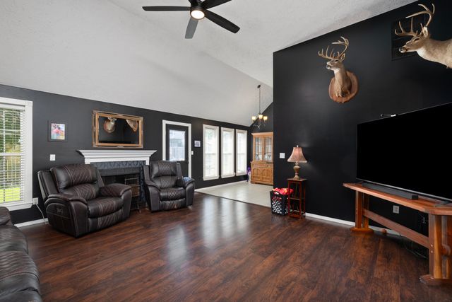 573 S Barnstable, Nixa, MO 65714