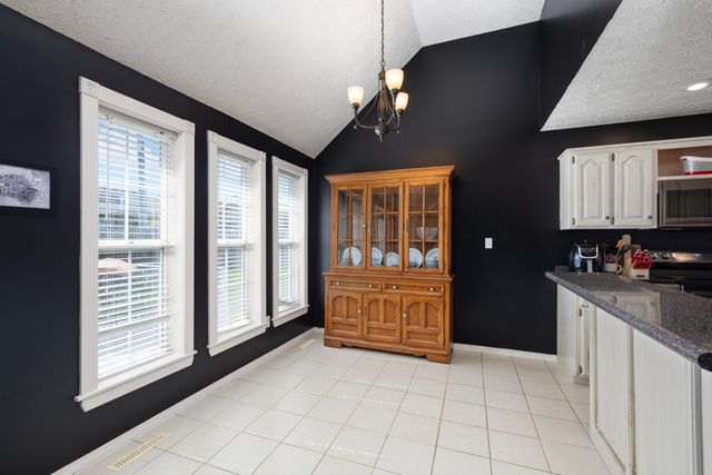 573 S Barnstable, Nixa, MO 65714