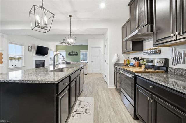 409 Green Lake RD, Moyock, NC 27958