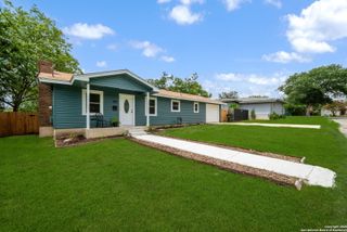 385 W Faust, New Braunfels, TX 78130