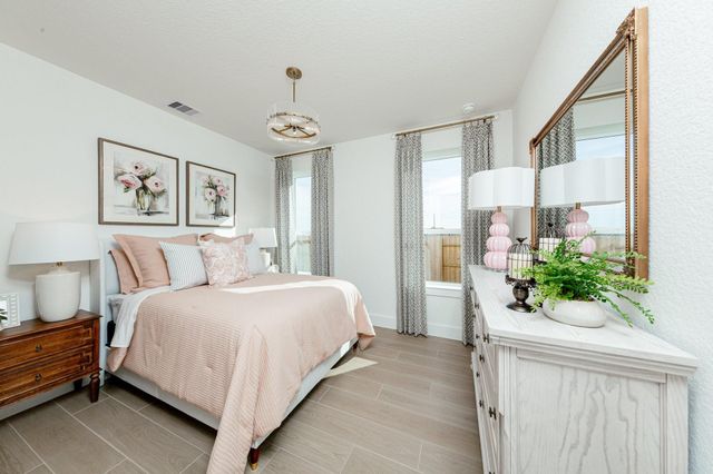 11327 Southwood Drive, Iowa Colony, TX 77583