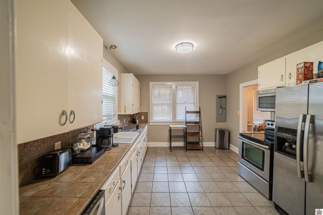 500 N 16th St, Paducah, KY 42001