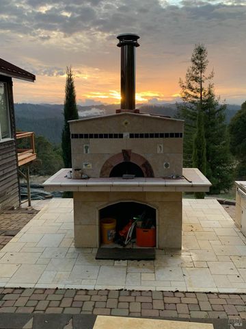 16101 Lost Creek Rd, Yorkville, CA 95494