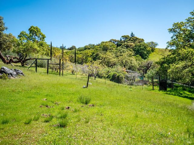 16101 Lost Creek Rd, Yorkville, CA 95494