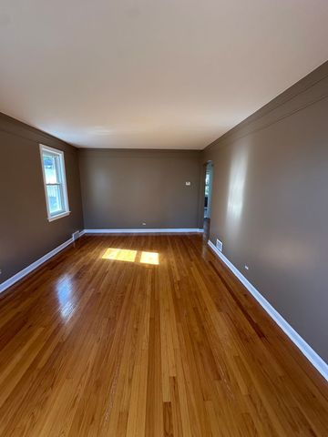 208 27th Avenue, Bellwood, IL 60104