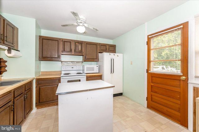 52 WENNER DR, Brunswick, MD 21716