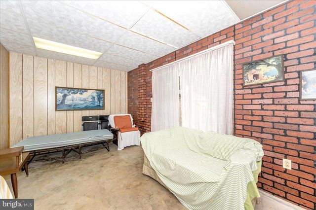 52 WENNER DR, Brunswick, MD 21716