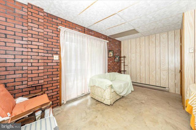 52 WENNER DR, Brunswick, MD 21716