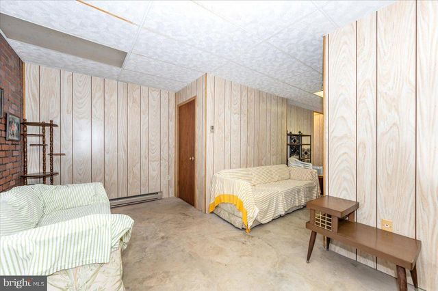 52 WENNER DR, Brunswick, MD 21716