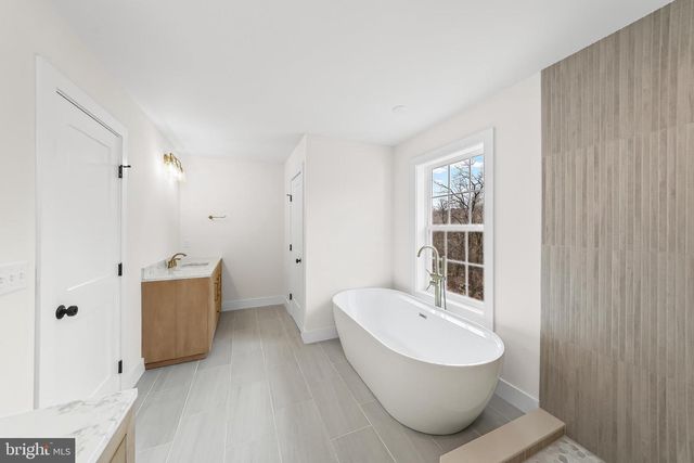 167 ELLICOTT RD, Avondale, PA 19311