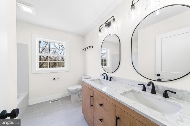 167 ELLICOTT RD, Avondale, PA 19311