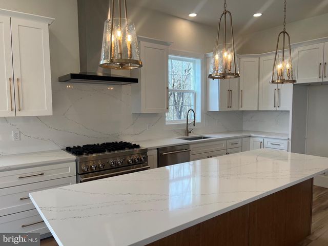 167 ELLICOTT RD, Avondale, PA 19311